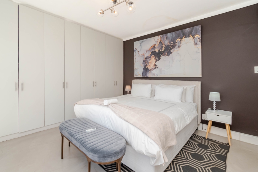 To Let 3 Bedroom Property for Rent in Sea Point Western Cape